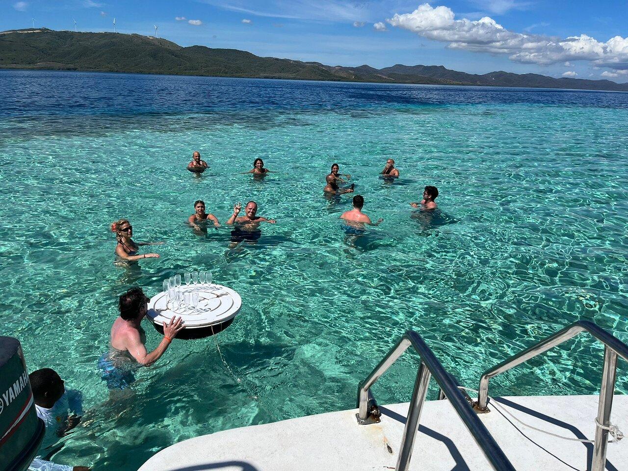 Aguas turquesas de Cayo Arena